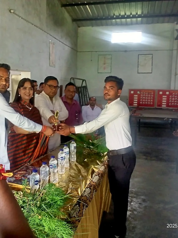04-student-award-presentation