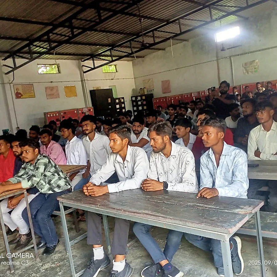 06-technical-training-classroom